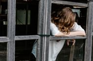 How do you know that you're drained? (Image via Unsplash/Priscilla Du Preez)